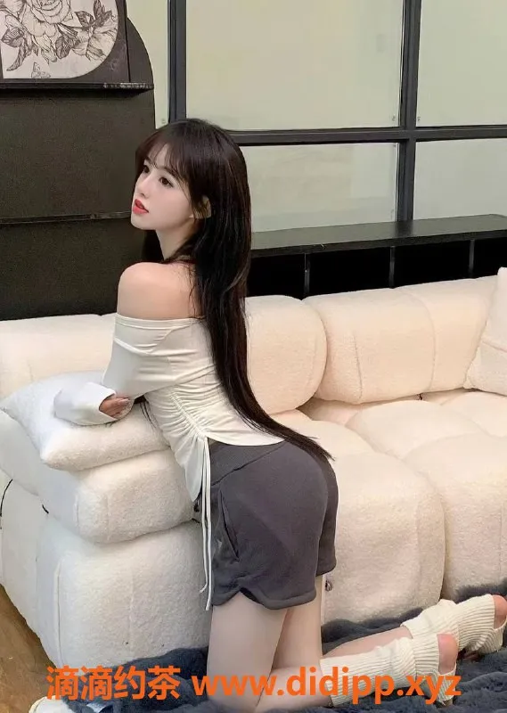 赣州上门服务-章贡区03年嫩妹小鹏，170cm 45kg可上门服务