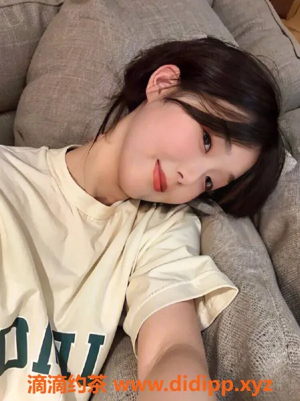 台州楼凤-台州黄岩🌹七七 18岁165cm C+胸围 高性价比服务