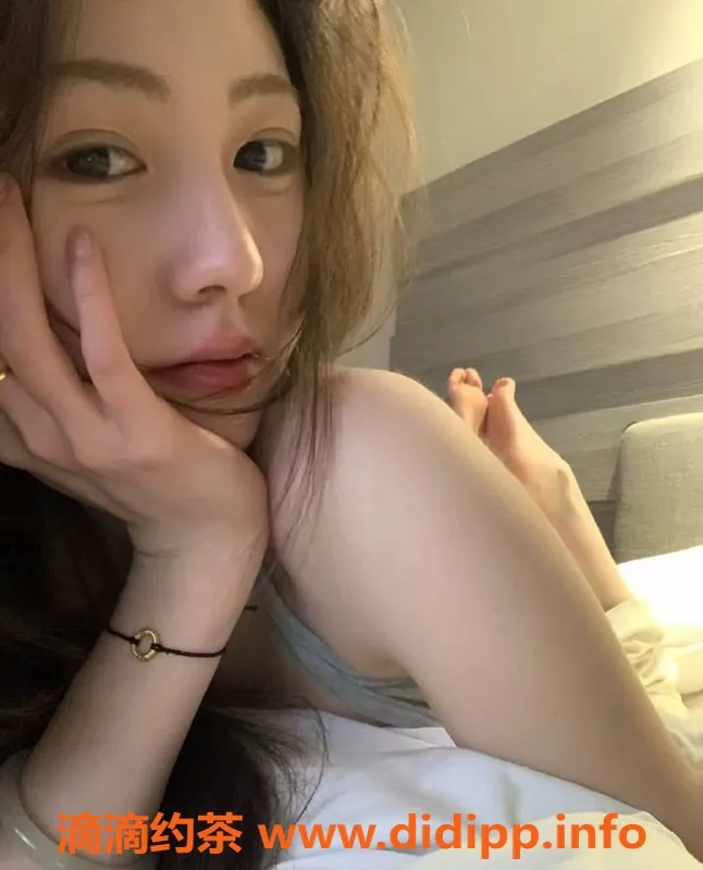 赣州楼凤-章贡艾可：白皙美肌，164cm 95斤 36B