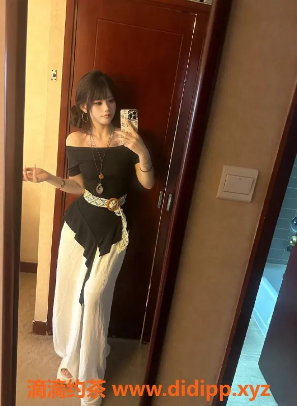 台州楼凤-台州安琪，170cm 49kg 22岁，600元精彩服务