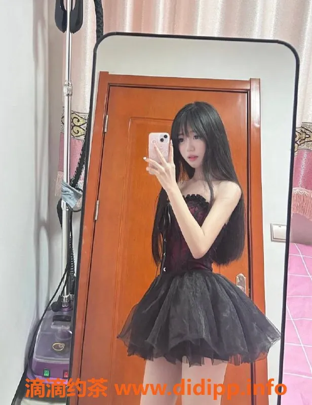 赣州楼凤资源信息,章贡小蓝 18岁极品大长腿 水嫩可人