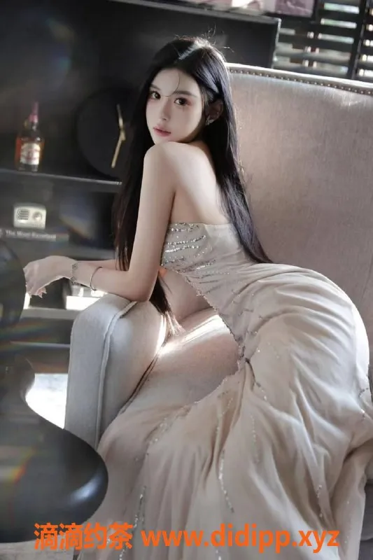 赣州楼凤-高端03混血露娜陪浴服务，168cm，48kg，36C