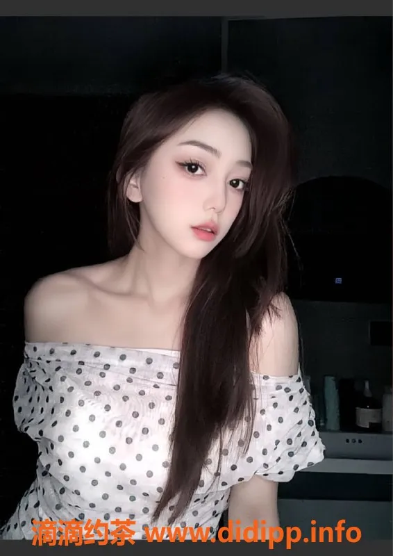 赣州楼凤资源信息,火爆嫩妹诗诗，163cm甜美身材，700元全套服务