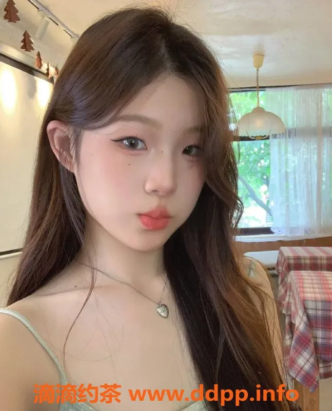 赣州楼凤-章贡清纯女神奈伊，170cm/55kg/36D，课费800元起