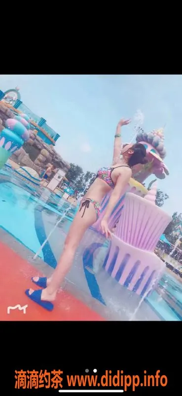 郑州楼凤-管城区23岁苏苏，身高162，44斤热情服务