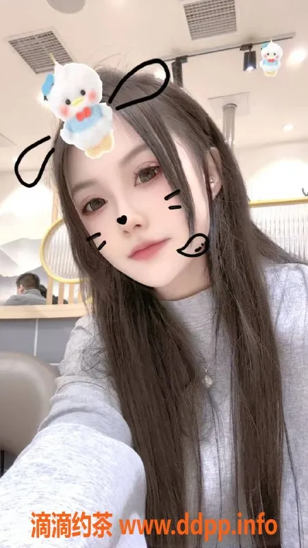 郑州楼凤-中原区19岁七月，165cm，46kg，平价服务