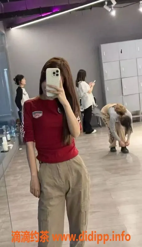 赣州楼凤-章贡佟佟，清纯可爱舞蹈兼职，165cm/45kg/34C