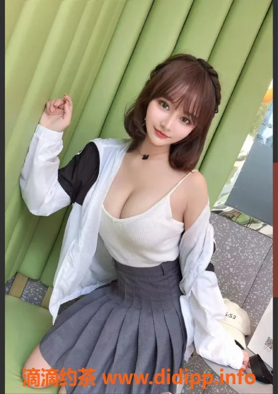 赣州楼凤-雨橙 165cm 03岁 胸围36B 700元全套陪浴