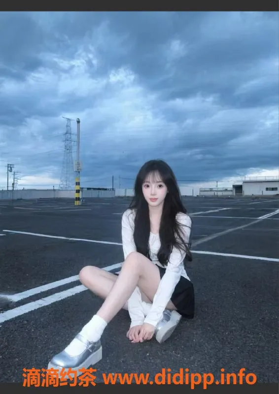 赣州楼凤资源信息,颜值高皮肤白嫩的幕思，陪浴服务超享受