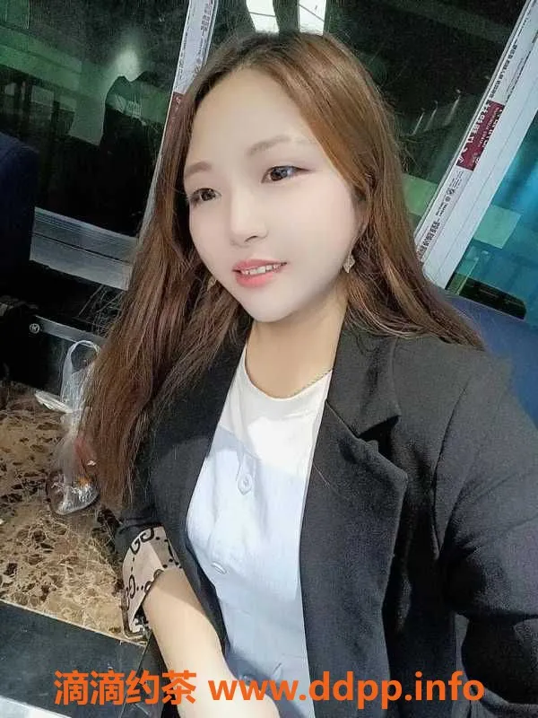 深圳楼凤-龙华玉儿 24岁 C罩杯 48kg 400元体验