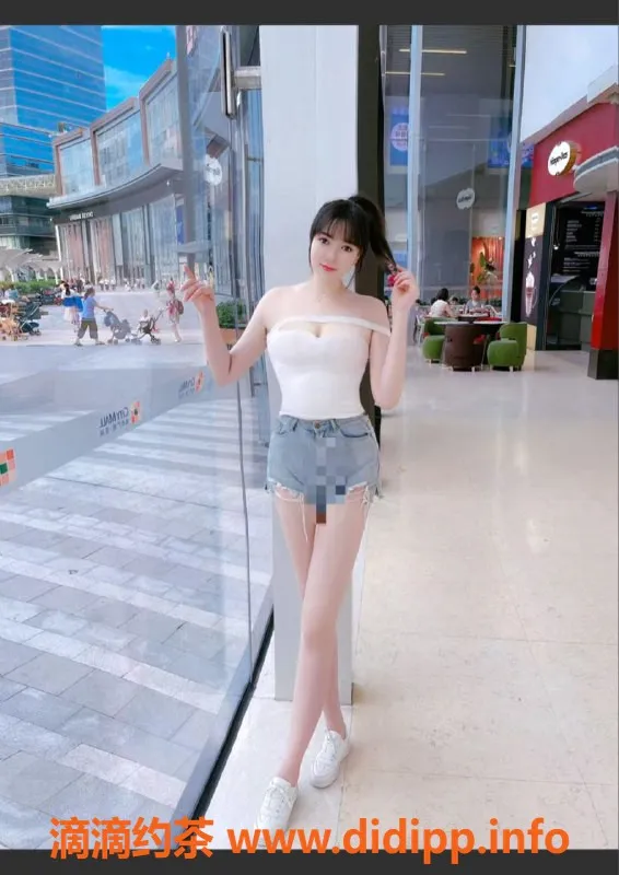 赣州楼凤-草莓，172cm高颜值白嫩妹子，700元全套