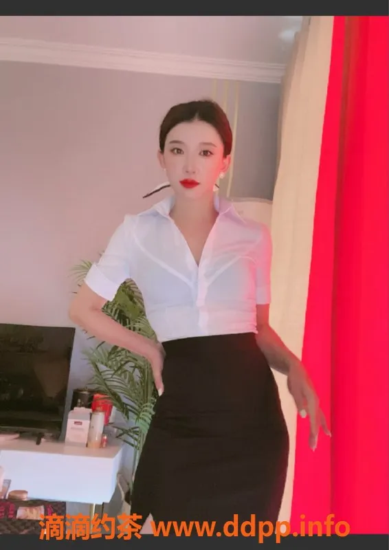 赣州楼凤-高颜值白嫩姐姐，163cm，36C，极致服务体验