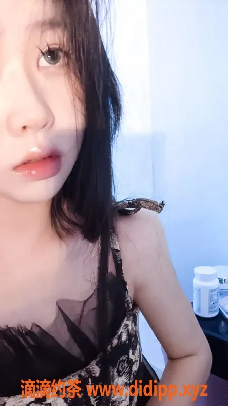 长沙楼凤-星沙小金，163cm 19岁 36B 服务优质