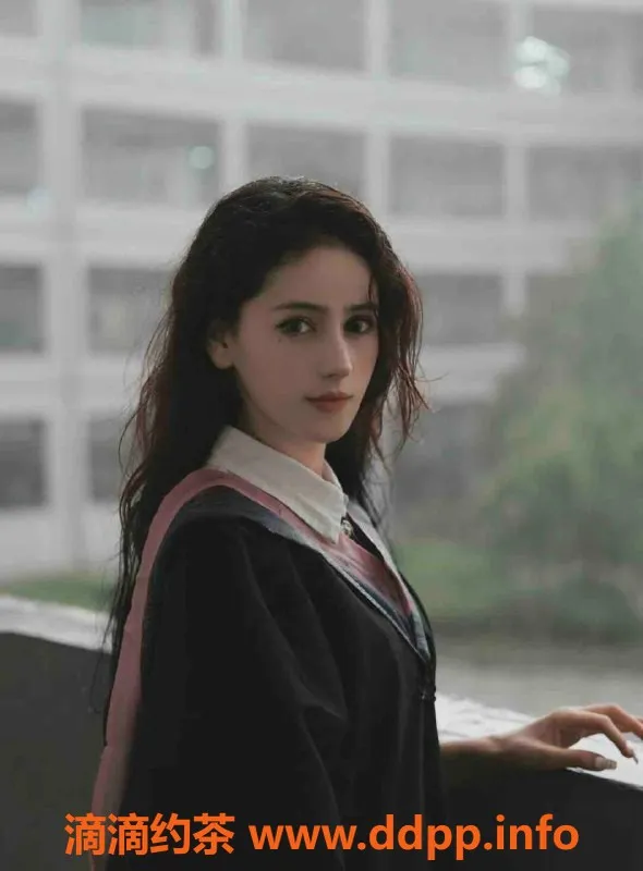 乌鲁木齐外围-乌市165维吾尔族妹子，3000元起服务