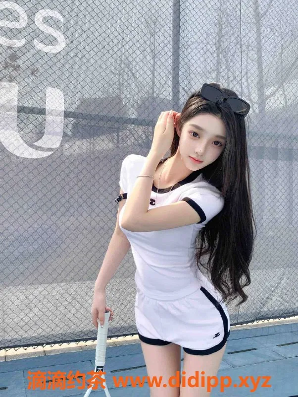 乌鲁木齐外围-乌市清纯新人小女友，169cm大二学生