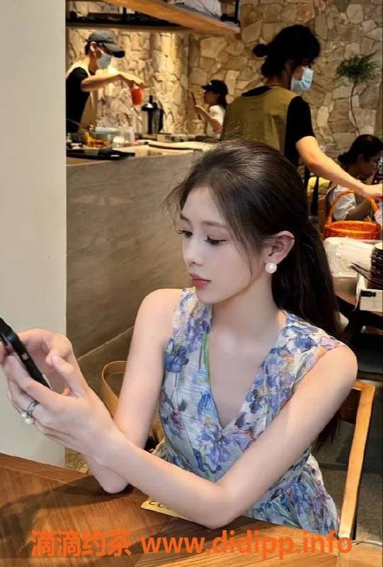 嘉兴楼凤资源信息,湖州极品嫩妹果果，身高165，体重89