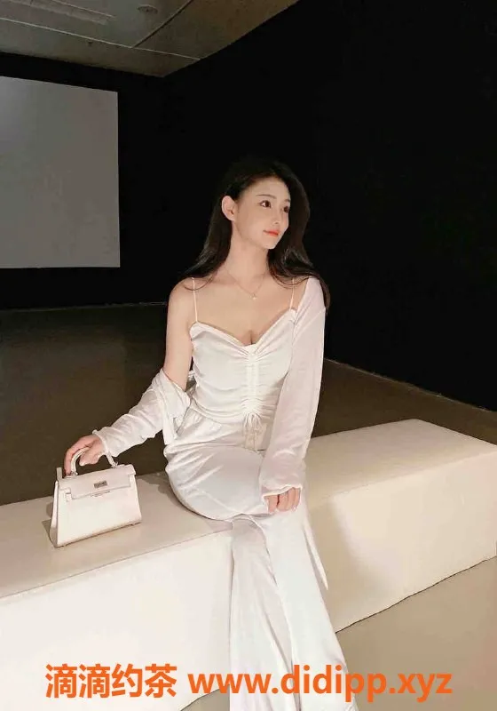 乌鲁木齐外围资源信息,乌市清纯甜美大长腿妹子，3000起价