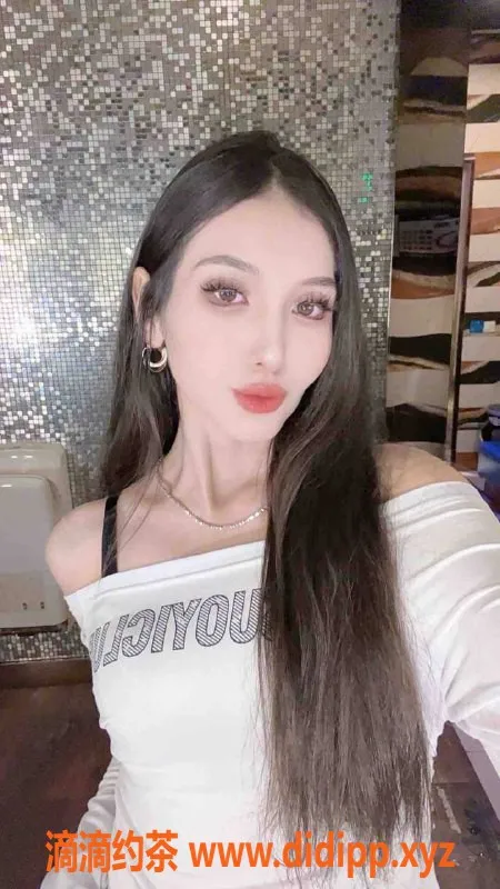 乌鲁木齐外围-乌市24岁大圈妹子，168身高，3000起价