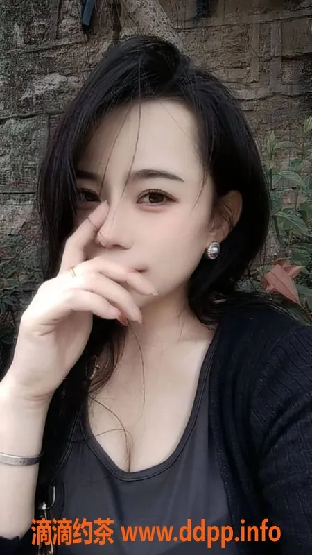 杭州楼凤-上城小师妹22岁 D罩 材质优 价格亲民