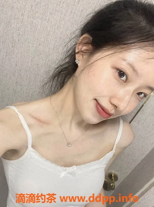 嘉兴楼凤-湖州吴兴区菲菲，身高165，体重92，服务多样