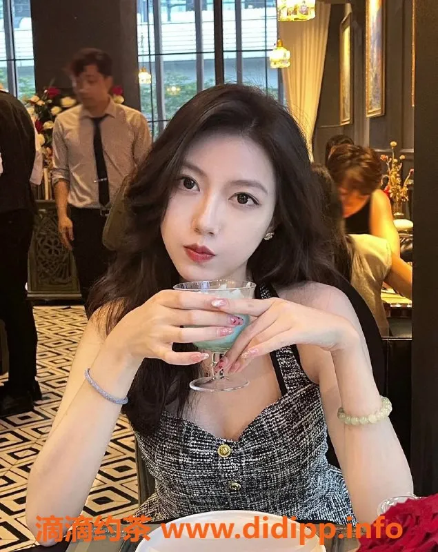 嘉兴楼凤-嘉兴莉莉，168cm白皙皮肤，服务优质