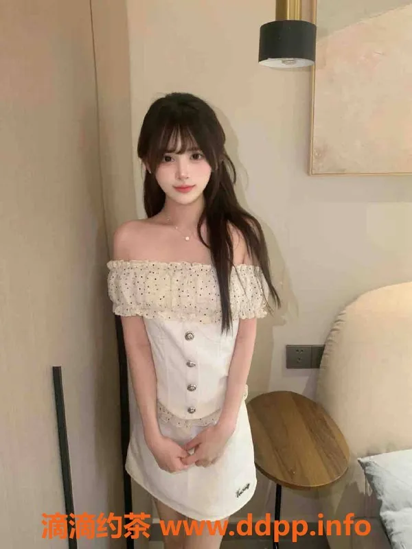 乌鲁木齐外围-乌市165cm甜美女友，3000元起，小长腿解锁多种姿势