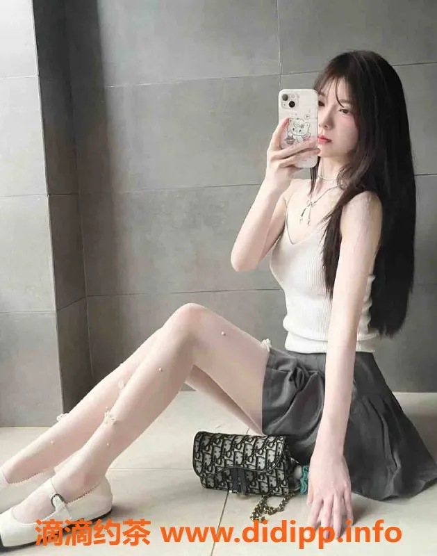 乌鲁木齐外围-乌市04年新人173/3000元，甜美可爱