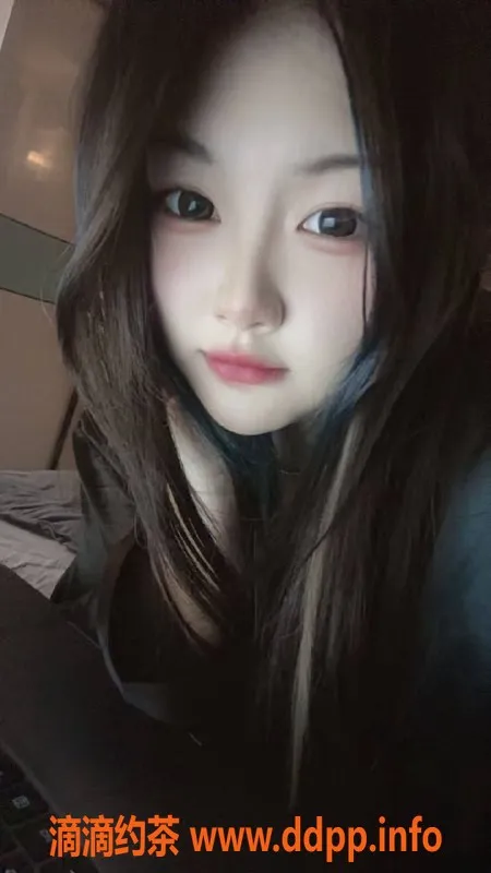 北京楼凤-丰台七克拉清清，19岁微胖女孩，茶费仅6元