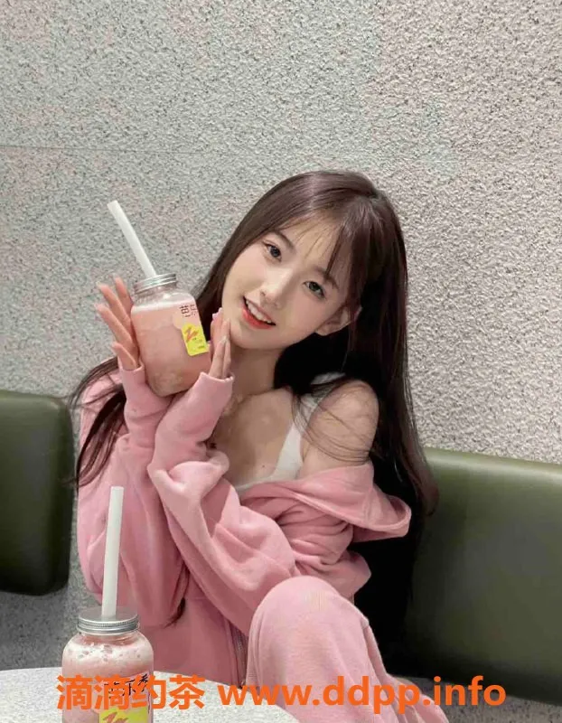 乌鲁木齐外围-乌市极品校花—168cm超长腿，3000元精彩体验