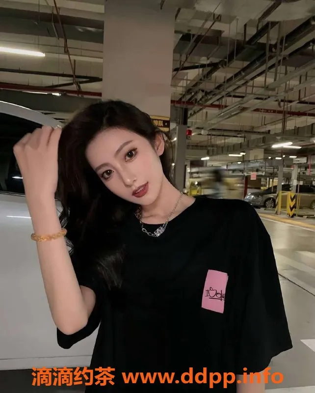 乌鲁木齐外围-乌市173D可纯可欲大圈妹子，3000一程