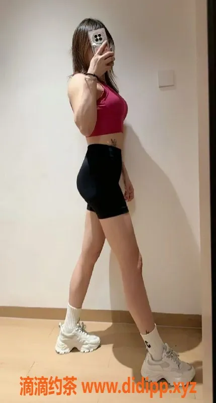 珠海楼凤-拱北小晴，身高165，服务热情