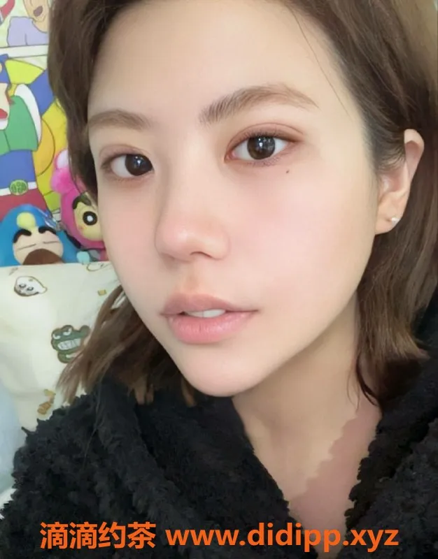 珠海楼凤-拱北染釉，身材火辣，胸围诱人