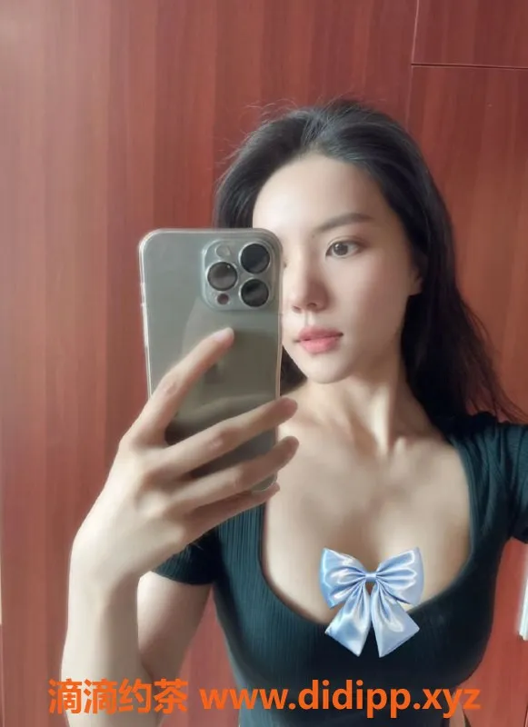 重庆楼凤-渝北空姐，170高挑C罩杯诱惑