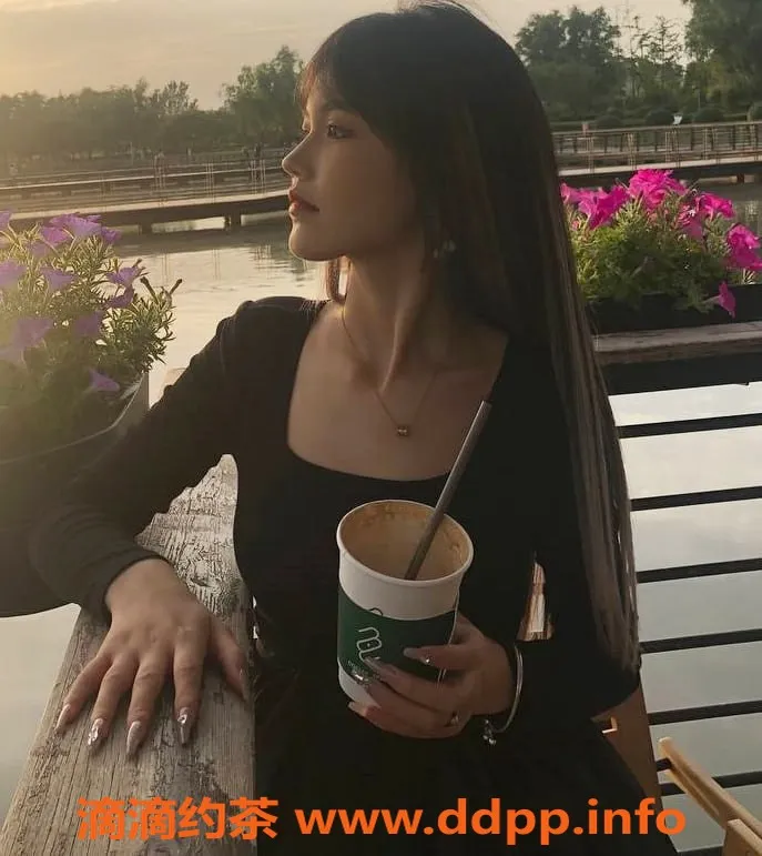 上海楼凤资源信息,徐汇区彤彤，1400元45分钟，2200元80分钟