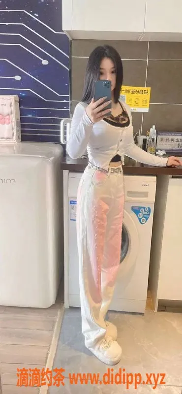 西安楼凤-未央区胸大肤白晨晨，超高冷艳颜值