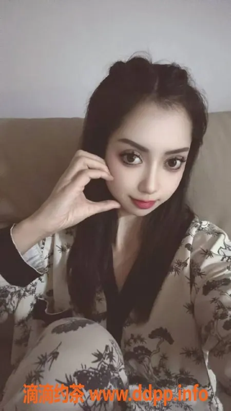 乌鲁木齐外围-新疆维族美女，167cm 46kg 34D，3000起服务