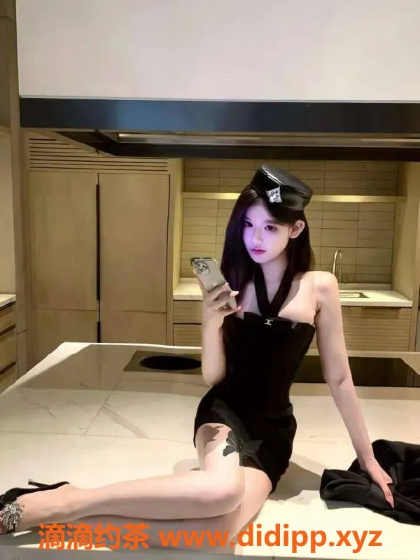 乌鲁木齐外围-乌市新晋圈外妹子，172cm, 48kg，温柔体贴