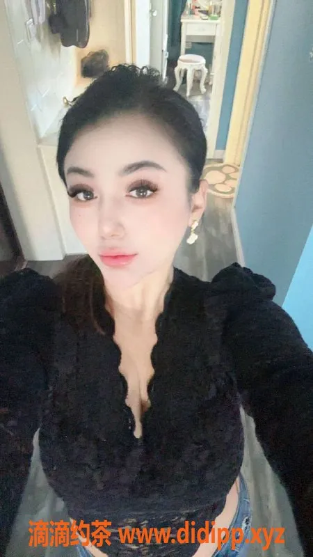 乌鲁木齐外围-乌市25岁大圈妹子，168cm，102斤，3000元起