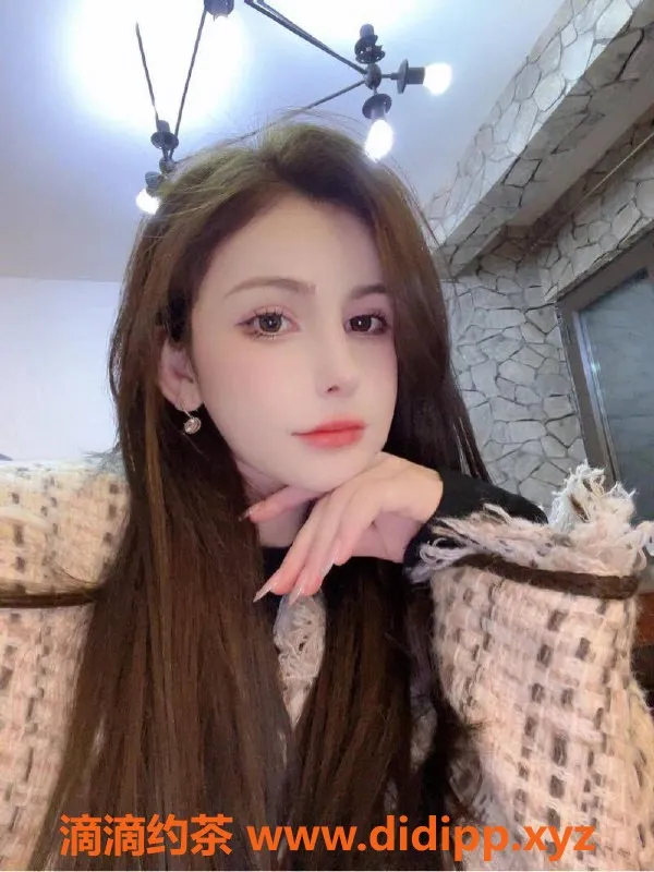 乌鲁木齐外围-乌市22岁维吾尔族美女170身高，激情服务等你来体验