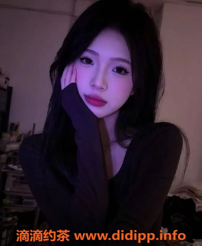 重庆楼凤-渝北区泡泡妹子，170cm/45kg，18岁热辣服务