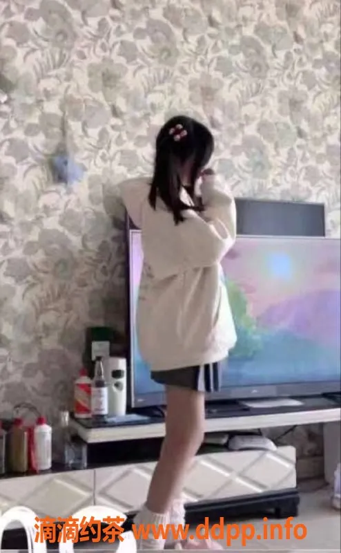 烟台楼凤-药校学妹杨乐乐，165身高90斤，服务面谈