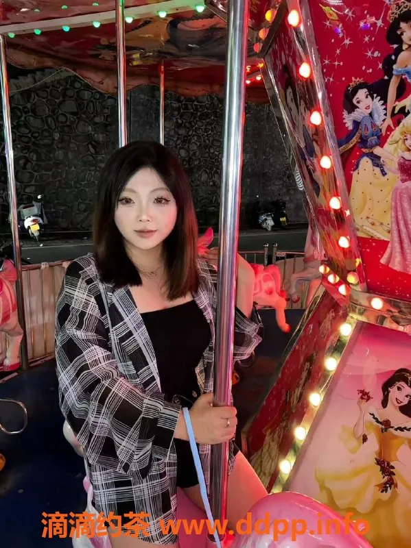 成都楼凤-武侯区嫩妹幸运，身材8.8，服务9.5