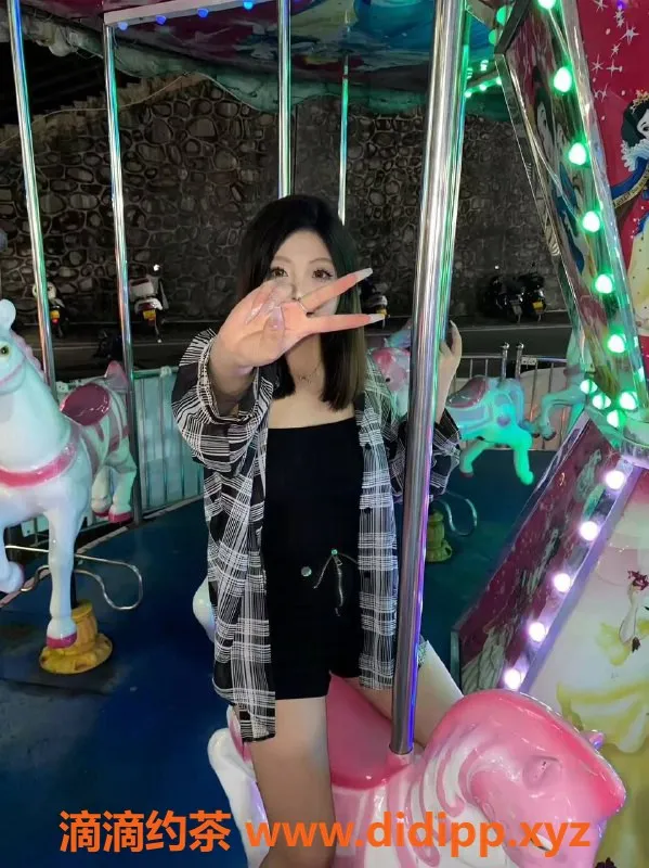 成都楼凤-武侯区嫩妹幸运，身材8.8，服务9.5