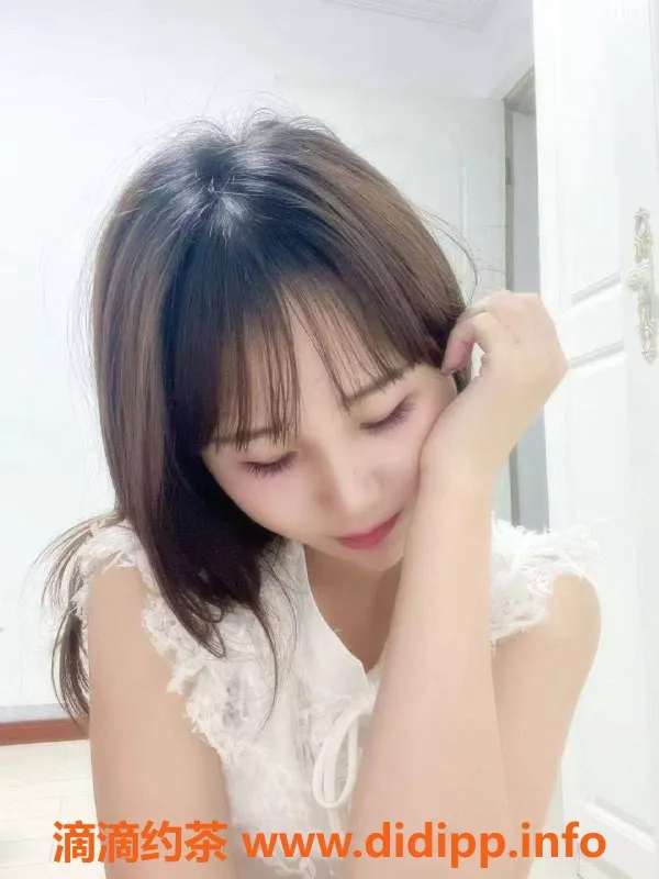 北京楼凤-苏州娃娃，166cm，90斤，温柔可爱，茶费1K