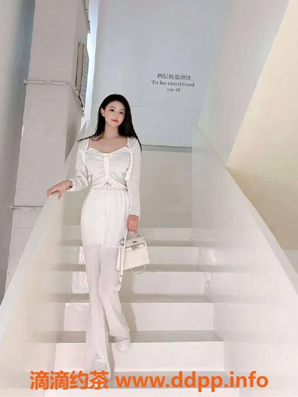 乌鲁木齐楼凤-新人健身教练，171cm甜美女友，年龄01