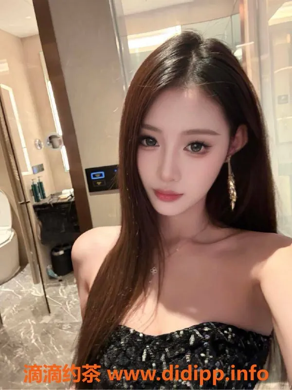 乌鲁木齐楼凤-174新模特清纯御姐，D围身材热情服务