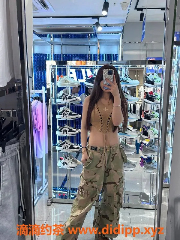 广州楼凤-天河嫩妹浅颜伊，课费700体验甜蜜服务