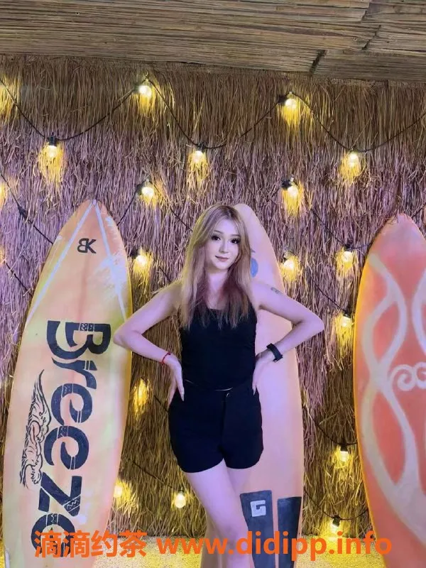 乌鲁木齐楼凤-新疆维吾尔族美眉，175cm，50kg，34C，气质出众