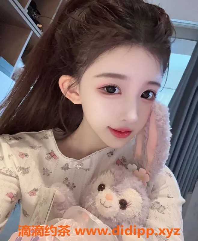 乌鲁木齐楼凤-170cm雪白肌肤C罩杯美女，45kg极致服务体验