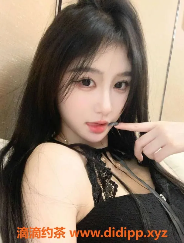 乌鲁木齐楼凤-极品小纯 大学生兼职 可纯可御 皮肤雪白